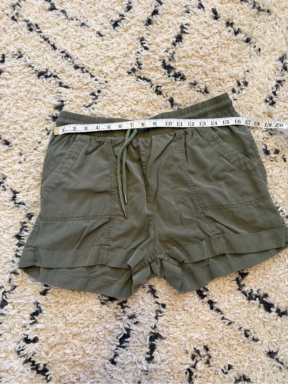 Universal Thread Olive Green Drawstring Shorts Woman size M